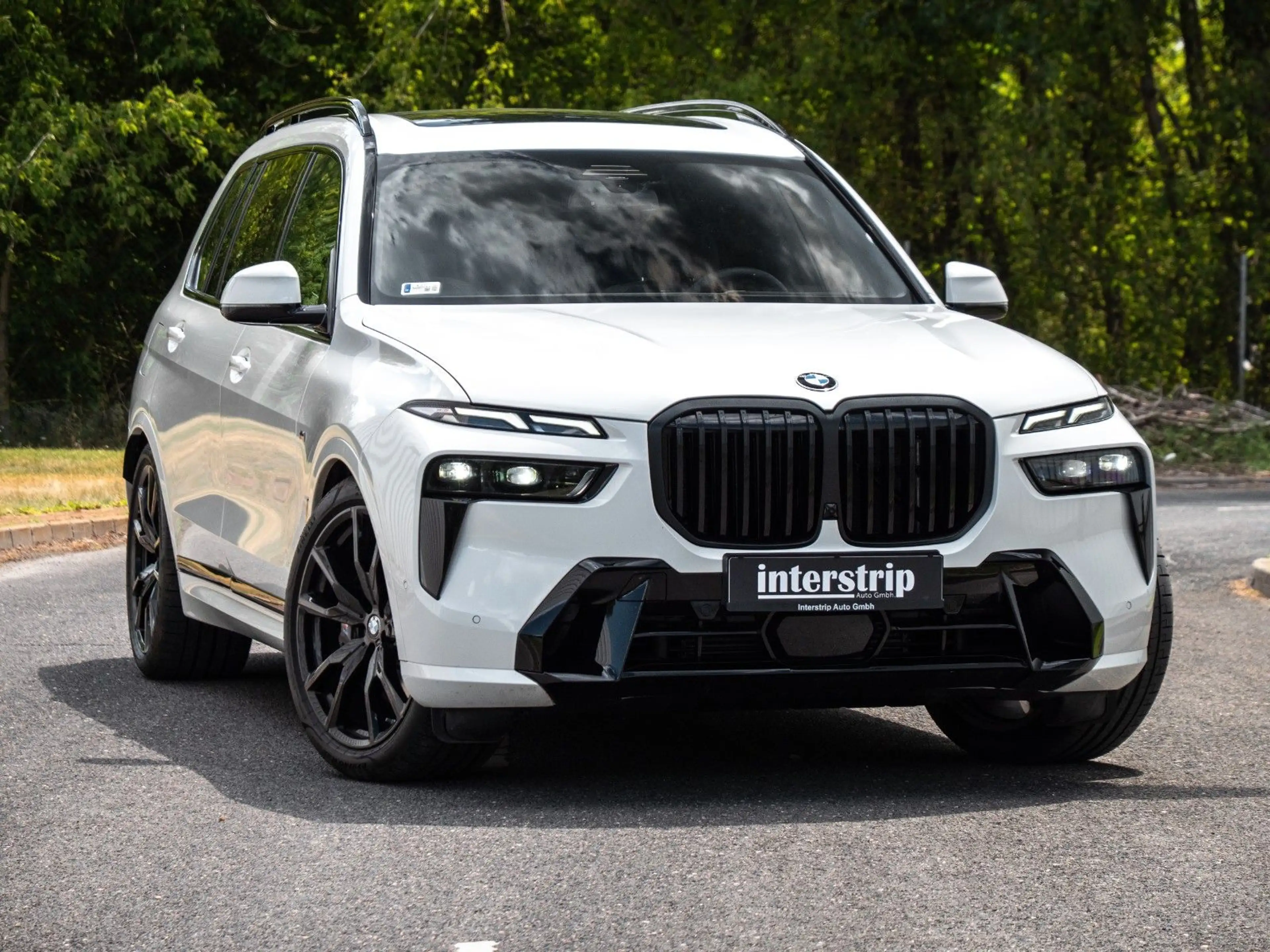 BMW X7 40d M SPORT PRO.SOFTCL.LUFTFE.PANO.AHK.5/100 — photo 3