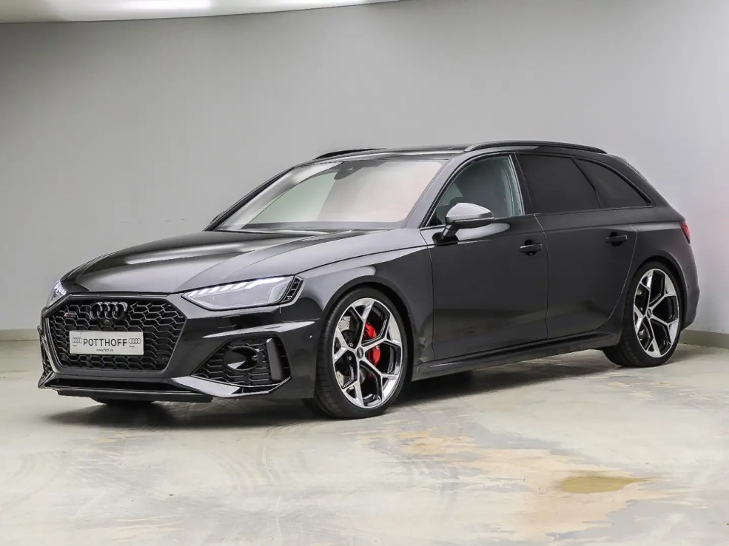 Audi RS4 Avant competition plus Pano AHK Bluetooth crna - 2