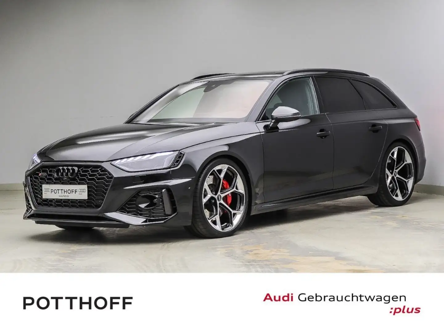 Audi RS4 Avant competition plus Pano AHK Bluetooth crna - 1
