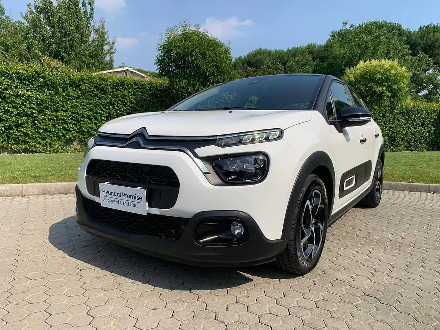 Citroen C3 3ª serie PureTech 110 S&S EAT6 Shine Bianco - 1