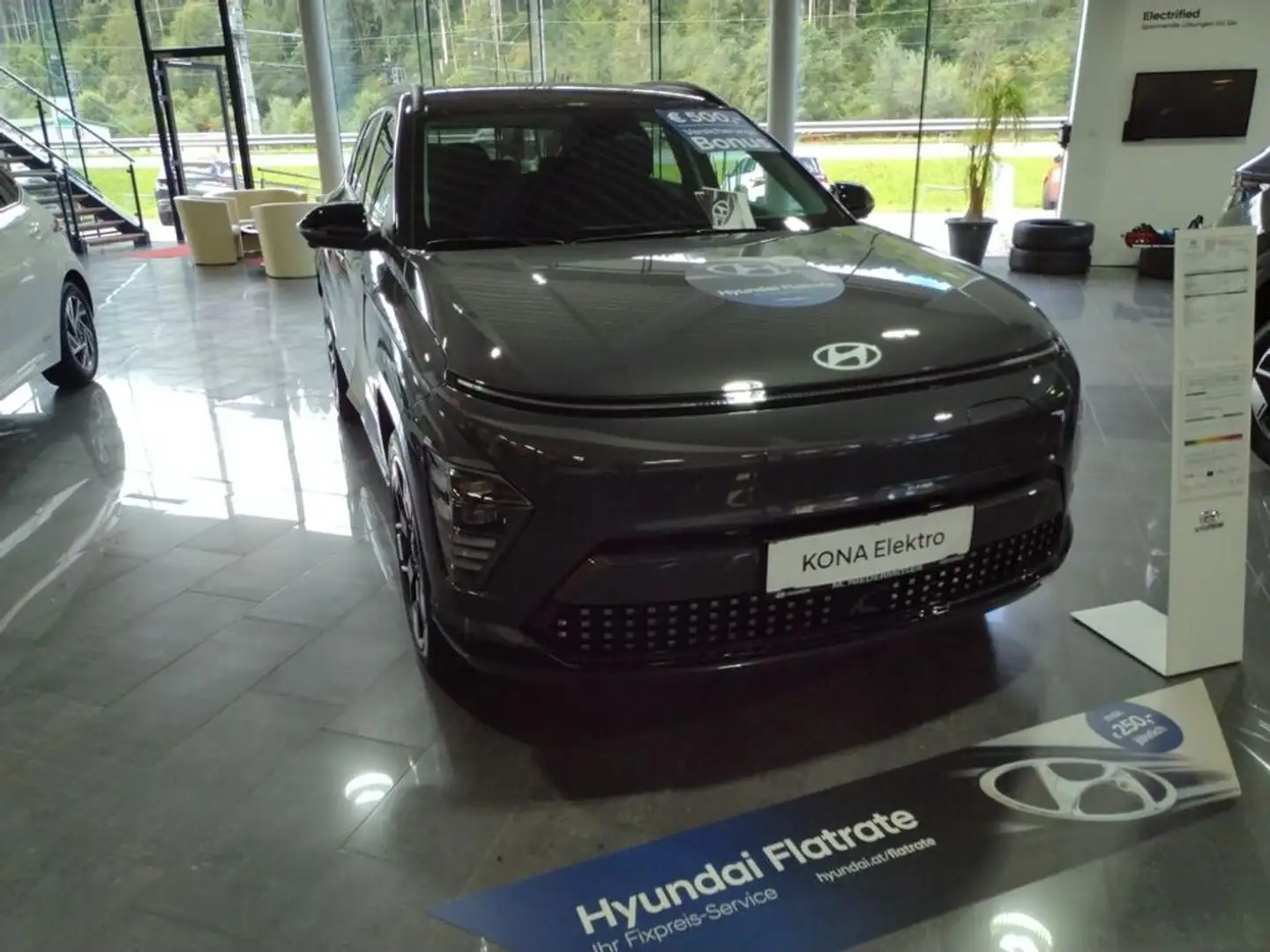 Hyundai KONA Trend Line Elektro 65,4kwh 2WD Grau - 2