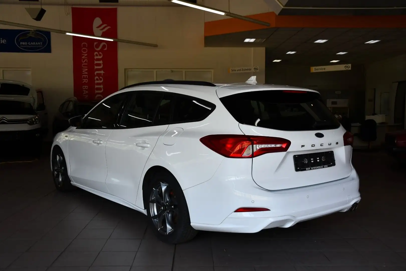 Ford Focus Turnier ST-Line X LED NAVI PDC Weiß - 2