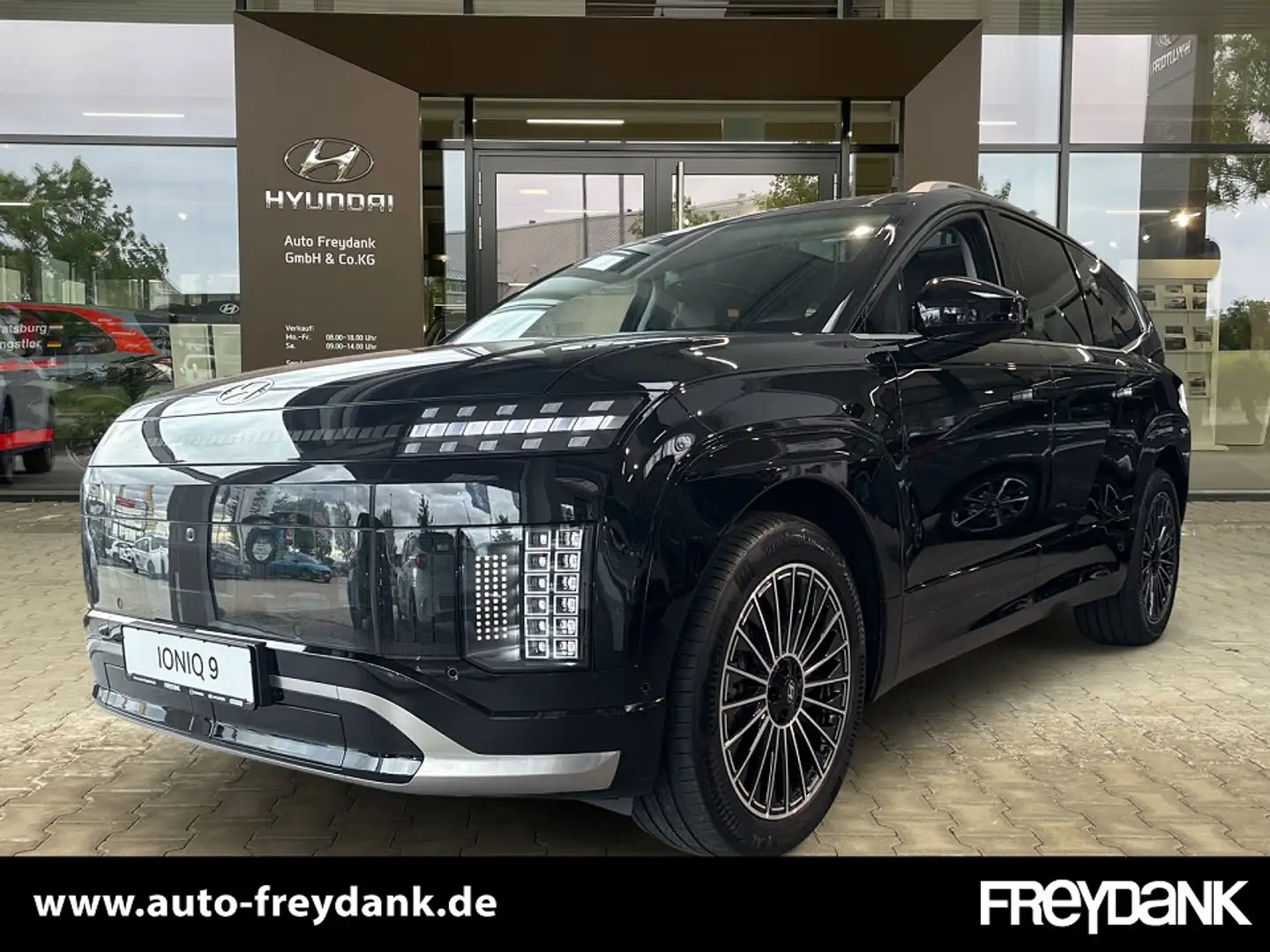 Hyundai IONIQ 9 6-Sitzer (MY26) 110 kWh (307 PS) 4WD UNIQ Panorama Schwarz - 1