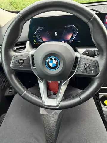 BMW X1 view 8