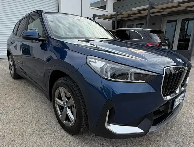 BMW X1 view 4