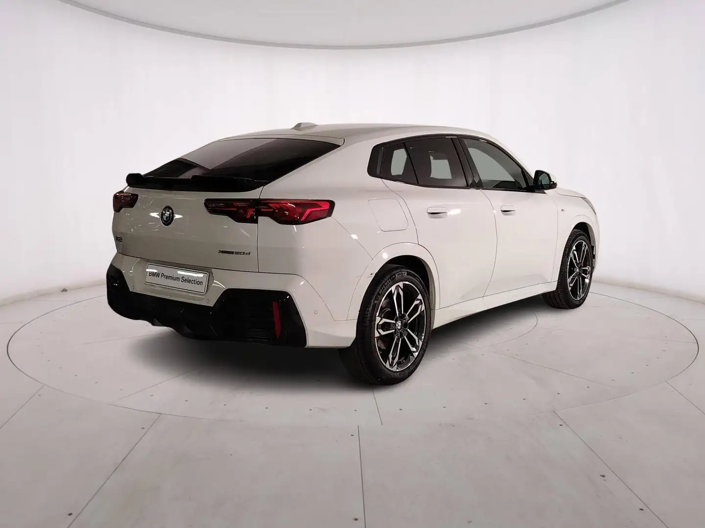 BMW X2 xDrive20d 48V MSport Pro Weiß - 2