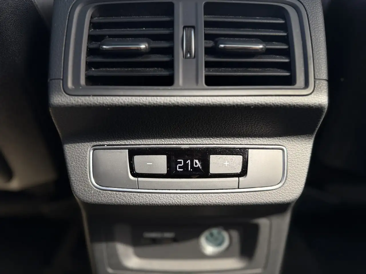 Audi Q5 снимка Audi Q5