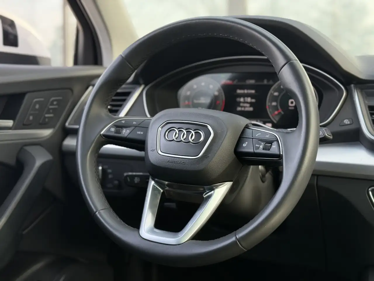 Audi Q5 снимка Audi Q5