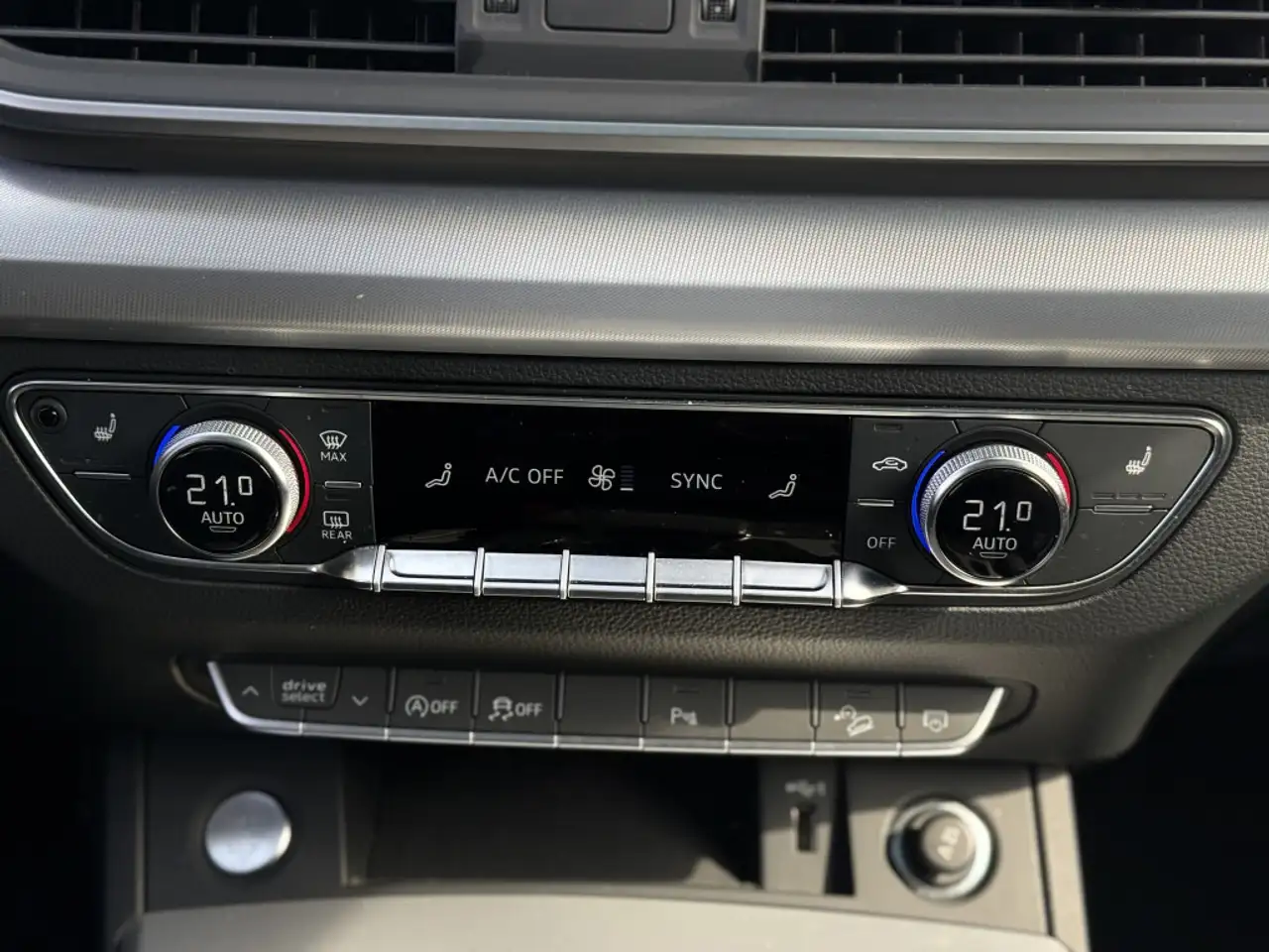 Audi Q5 снимка Audi Q5
