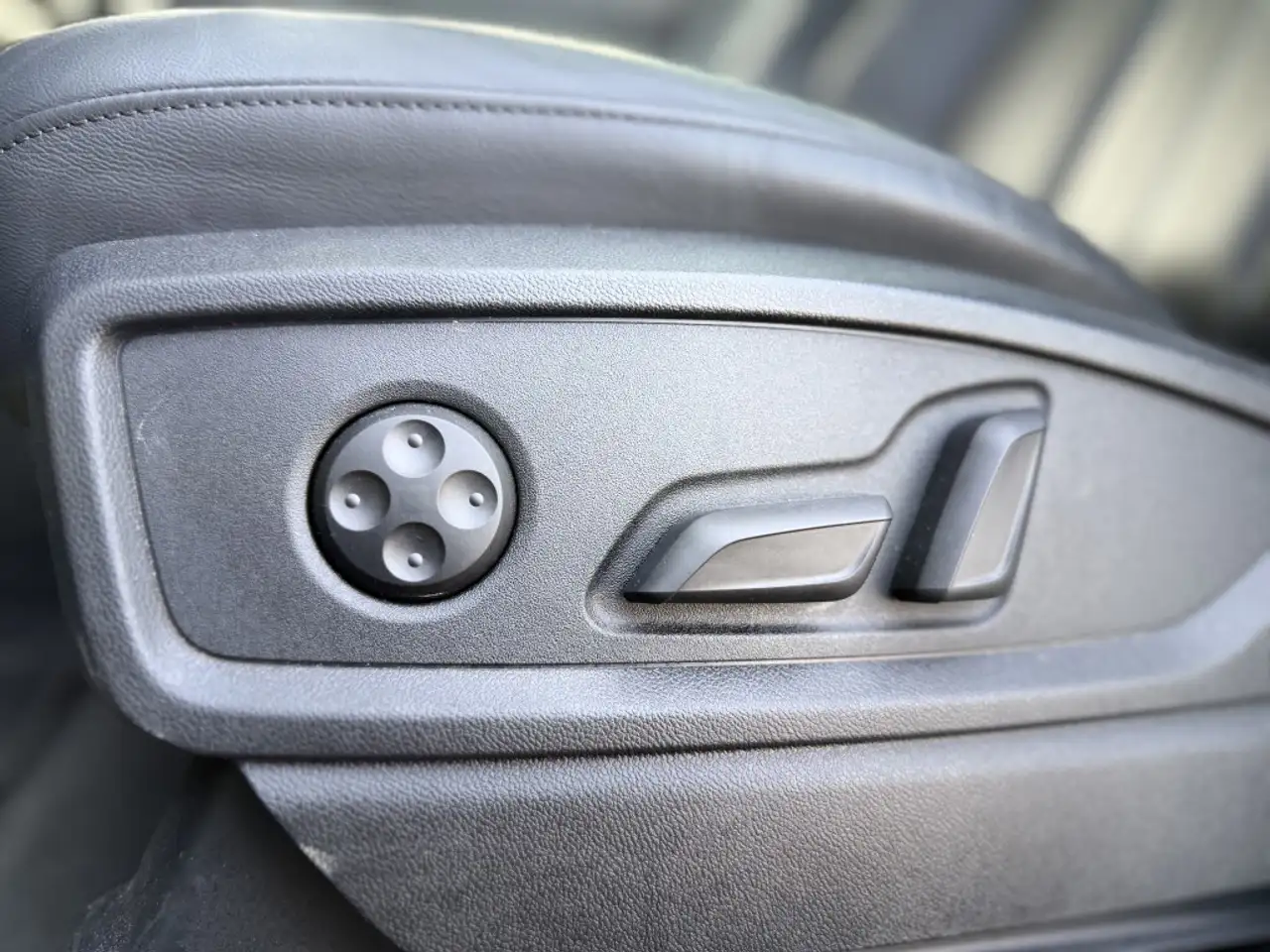 Audi Q5 снимка Audi Q5