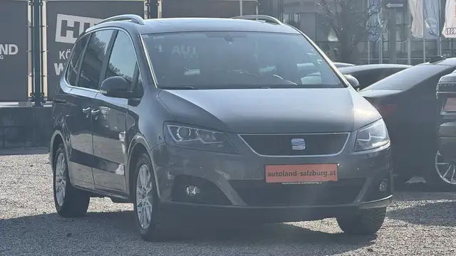 SEAT Alhambra Style 7 Sitzer PANO el. Türen