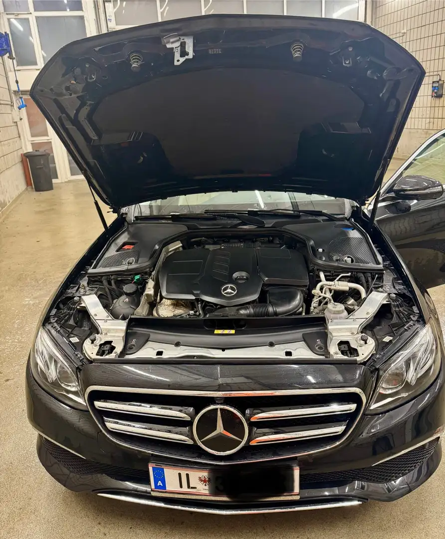 Mercedes-Benz E 300 de T 9G-TRONIC Avantgarde Schwarz - 2