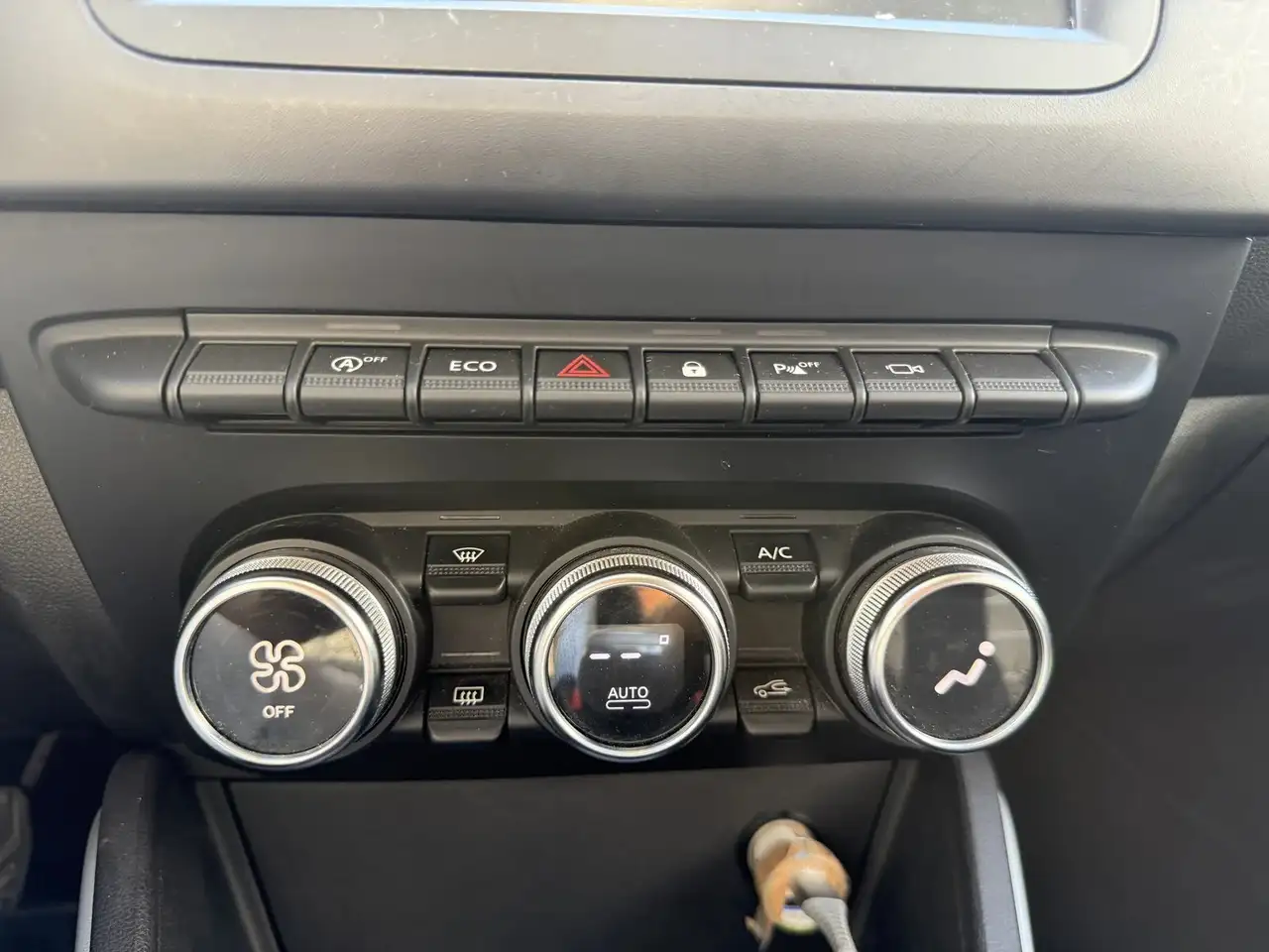 Dacia Duster — photo 21