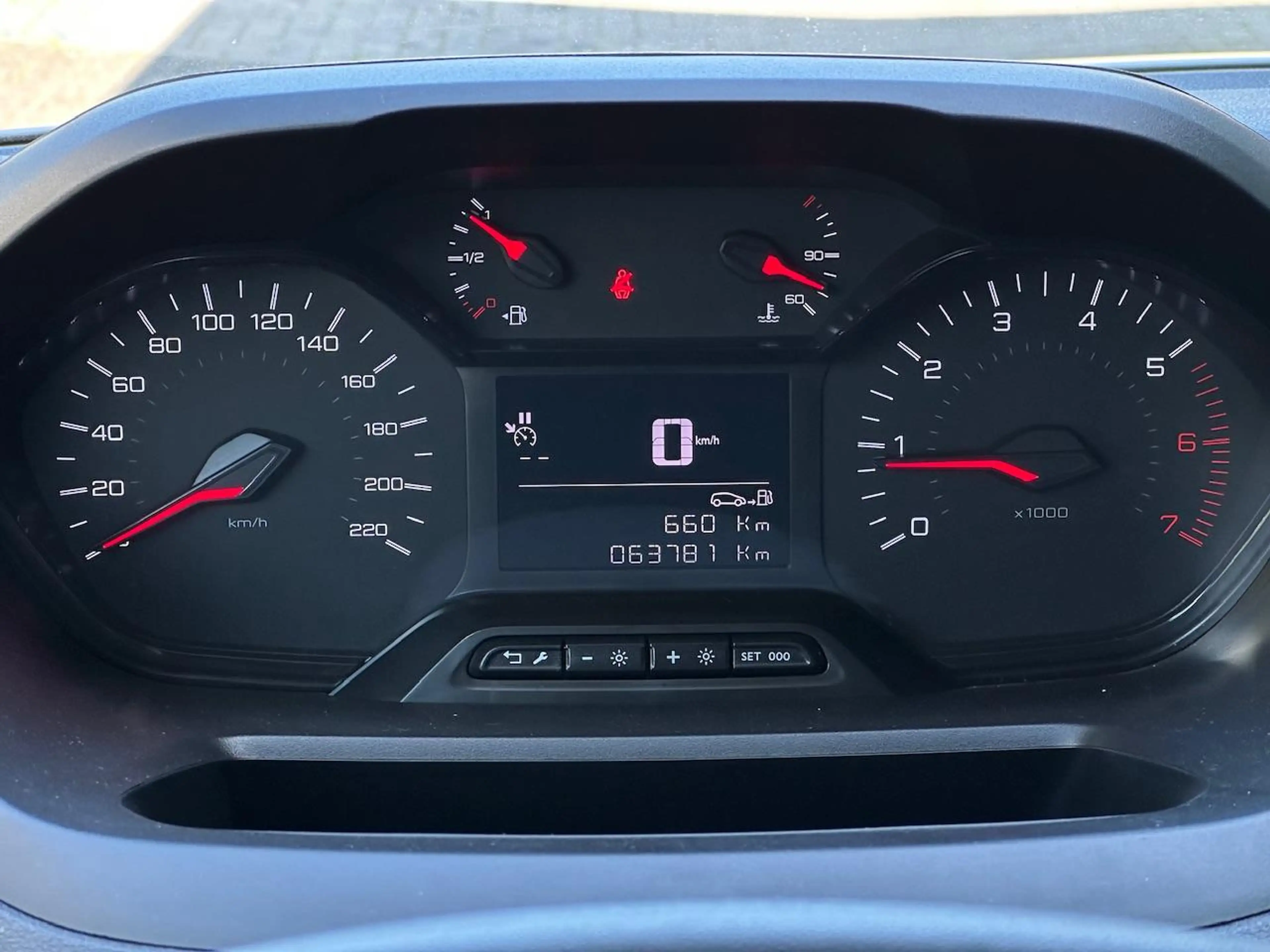 Peugeot Partner 1.5 BlueHDi 100 S&S L1 | Houten Afwerking Laadruim — photo 14