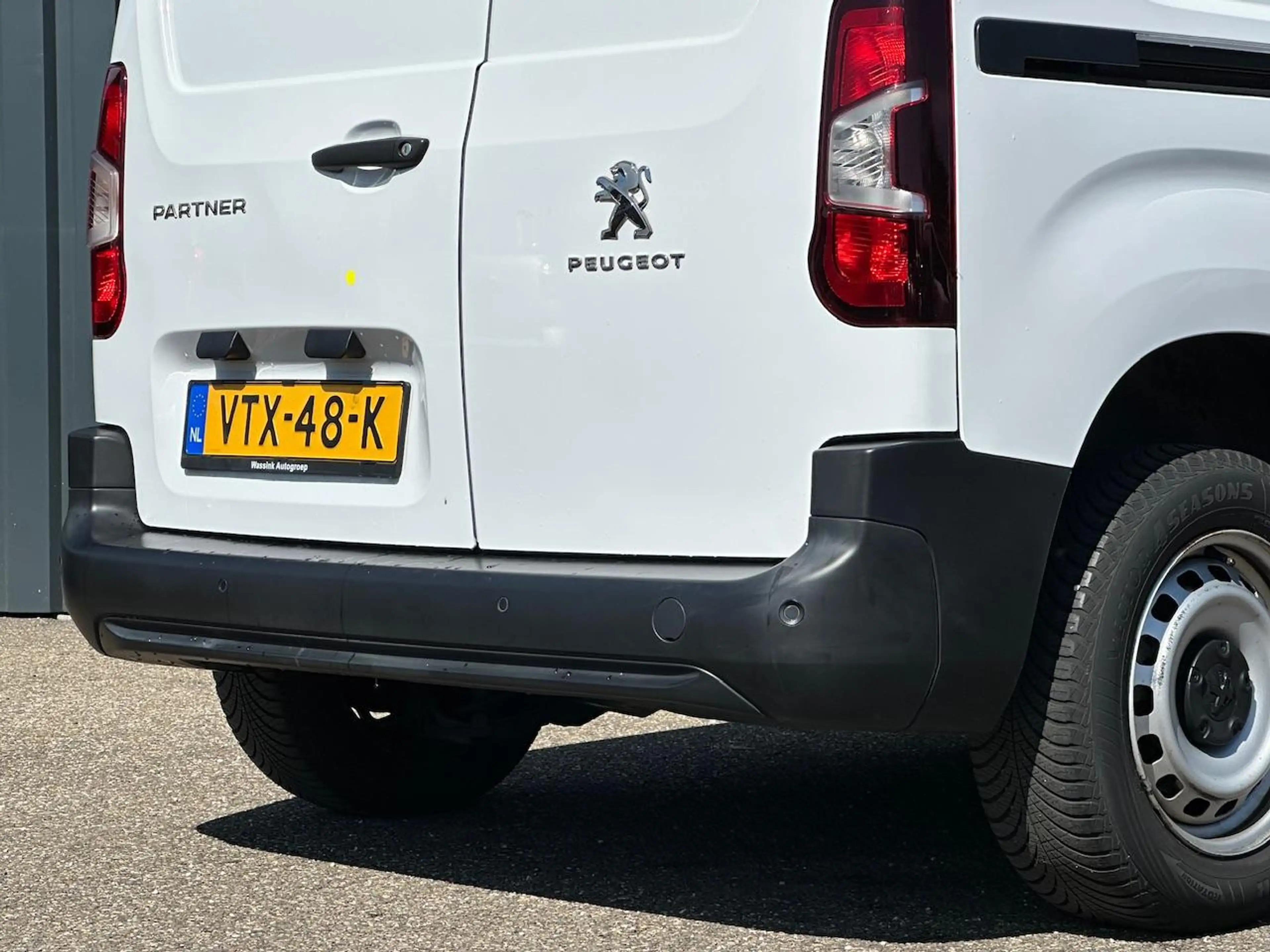 Peugeot Partner 1.5 BlueHDi 100 S&S L1 | Houten Afwerking Laadruim — photo 9