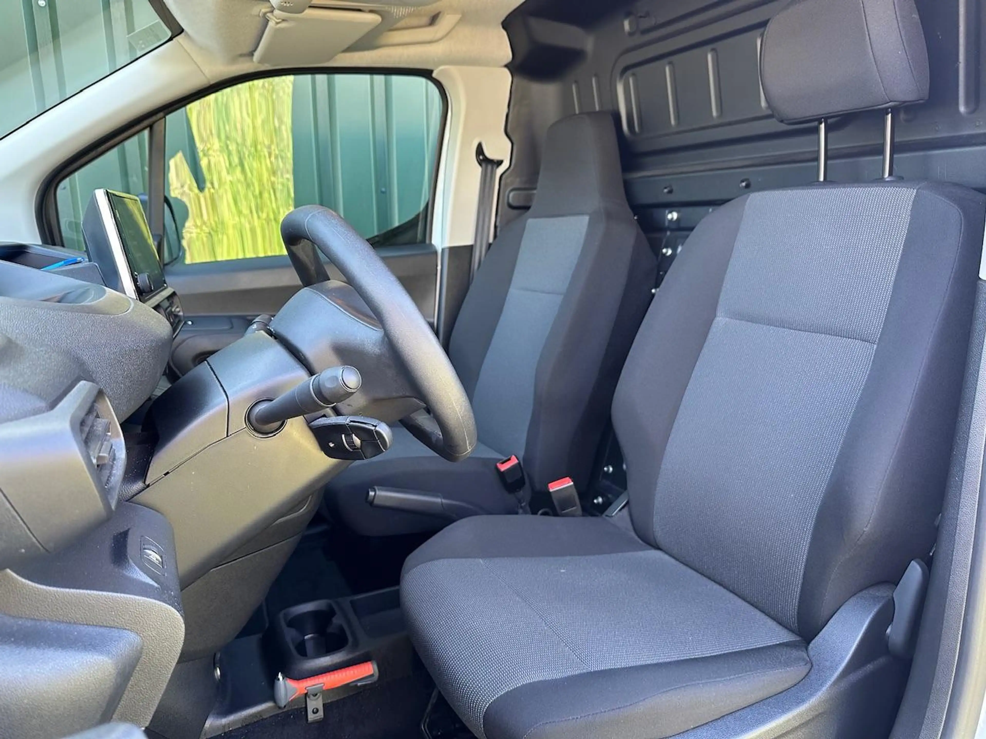 Peugeot Partner 1.5 BlueHDi 100 S&S L1 | Houten Afwerking Laadruim — photo 12