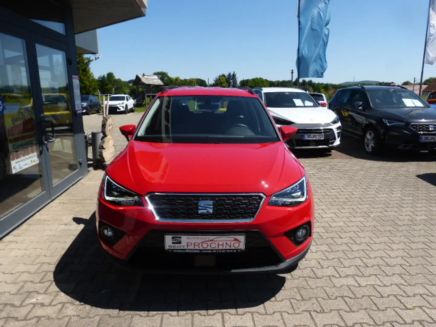 SEAT Arona Style Seat Arona Style Beats 1.0 TSI 95 PS Rood - 2
