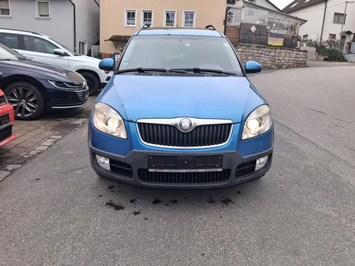Skoda Roomster 1.9 TDI Scout AHK+PANO+KLIMA+SITZHZ. Blau - 2