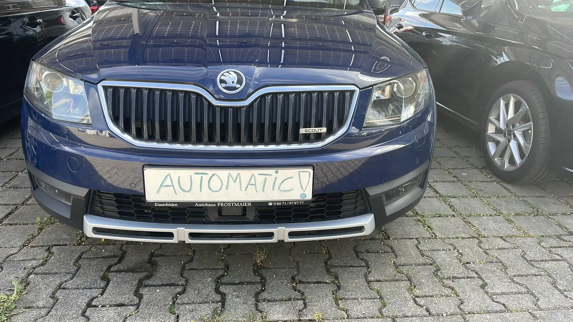 Skoda Octavia Combi 2.0 TDI (Green tec) 4x4 DSG Scout Blau - 1