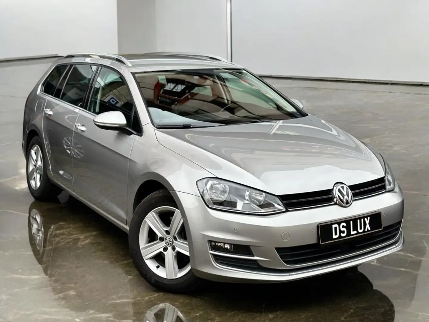 Volkswagen Golf Variant 1.6 TDI BlueMotion DSG7 Comfortline Massage ACC Gris - 1