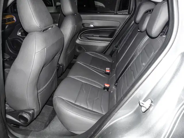 Jeep Avenger view 13