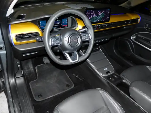 Jeep Avenger view 4