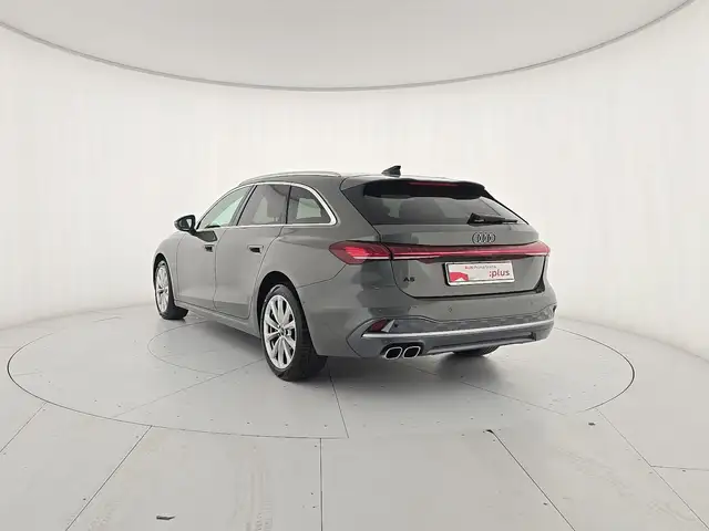Audi A5 view 3