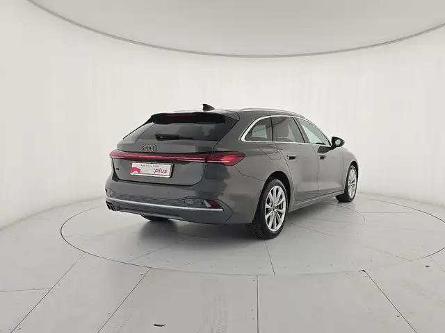 Audi A5 view 5