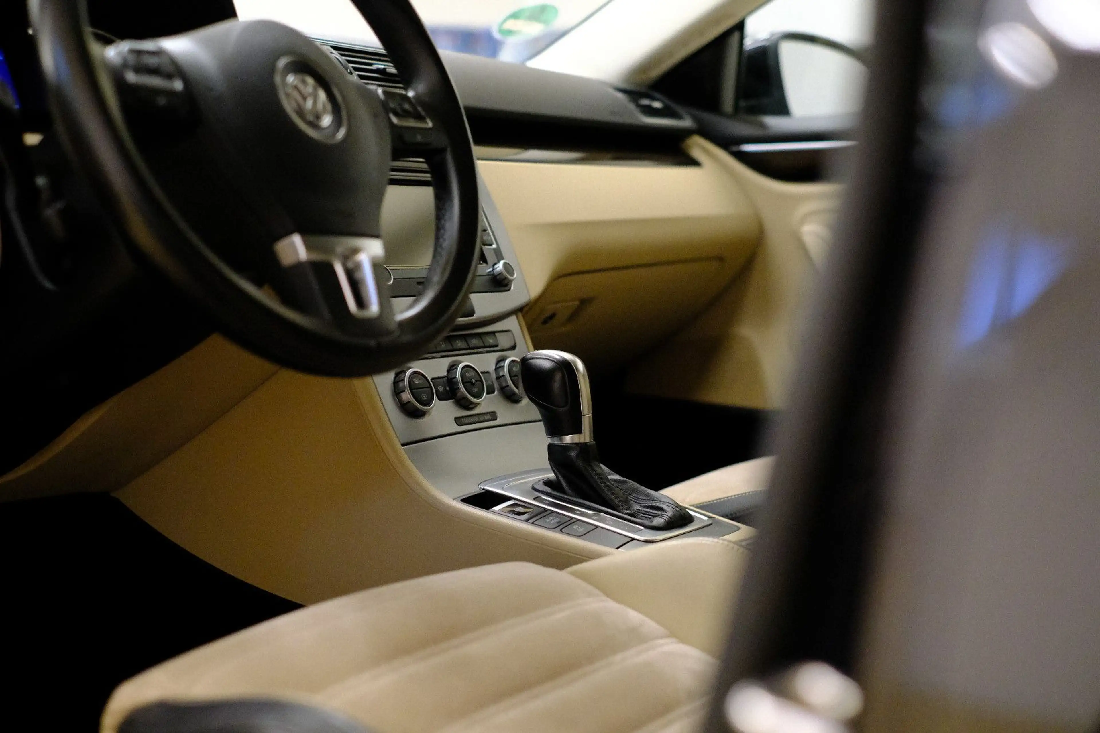 Volkswagen CC 2.0TSI DSG BiXenon Navi RFK Sport — photo 10