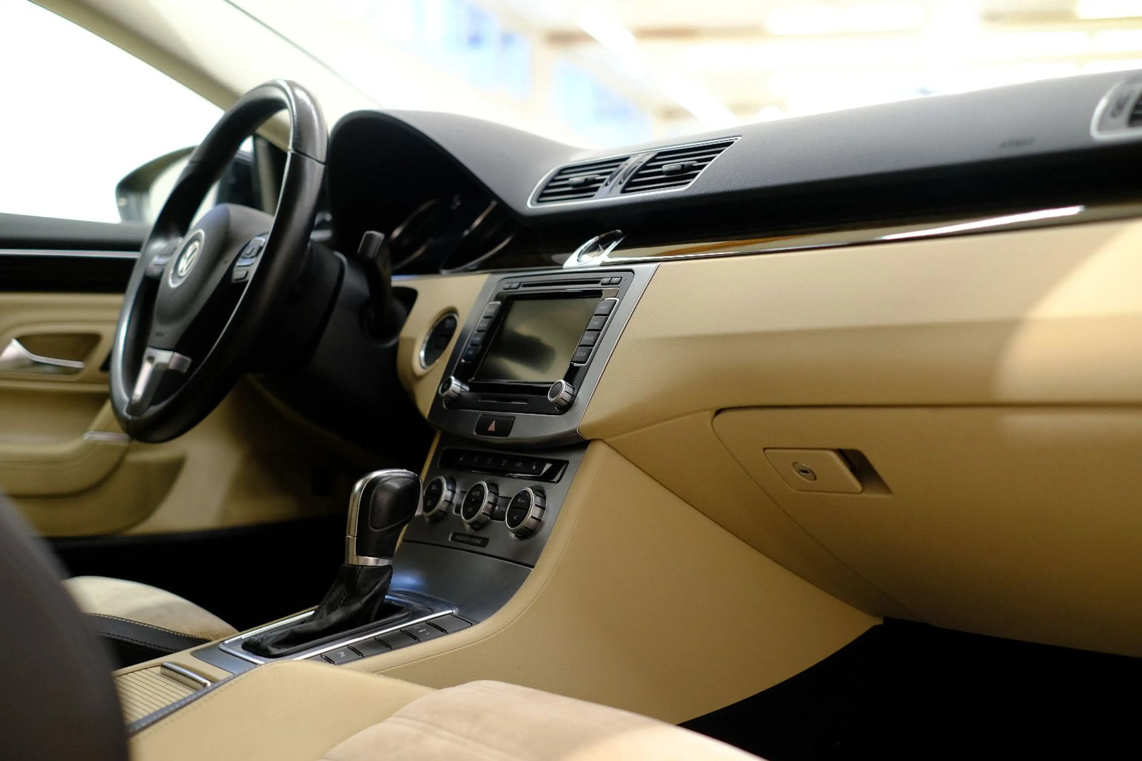 Volkswagen CC 2.0TSI DSG BiXenon Navi RFK Sport — photo 14
