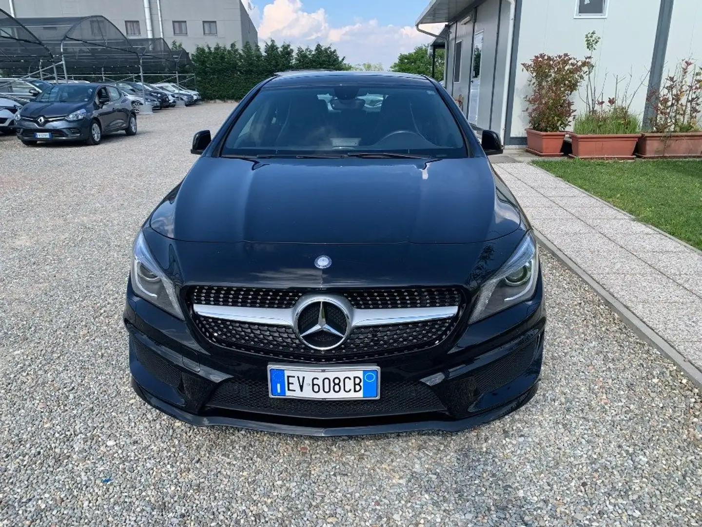 Mercedes-Benz CLA 180 Premium Negro - 2
