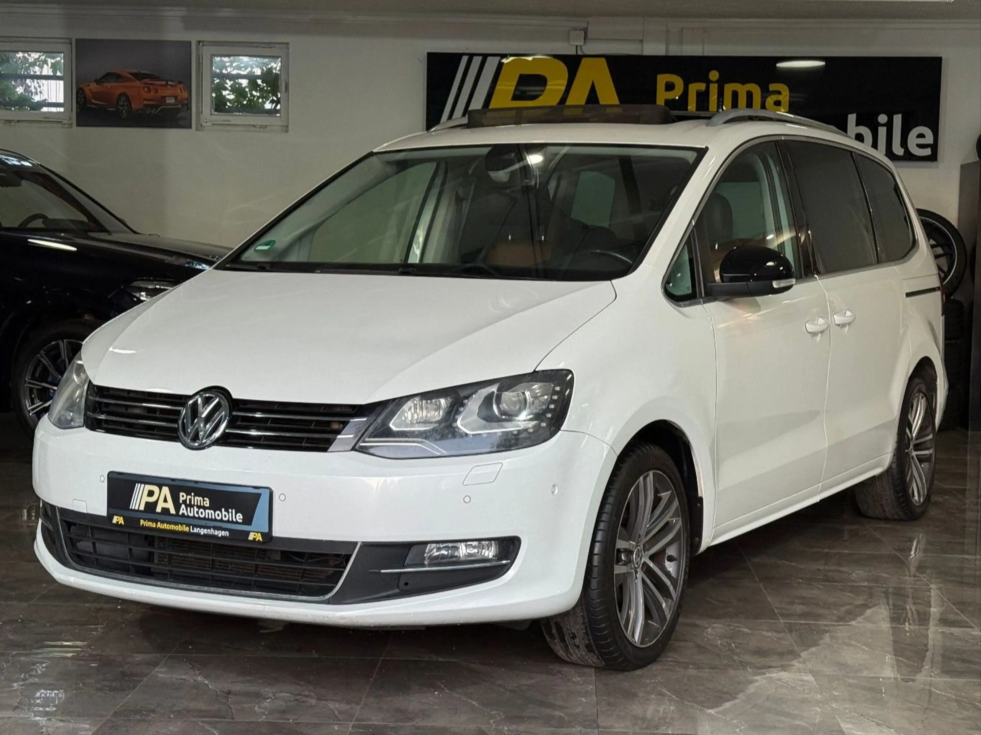 Volkswagen Sharan 2.0 TDI Highline 7-Sitzer DSG Pano Kamera
