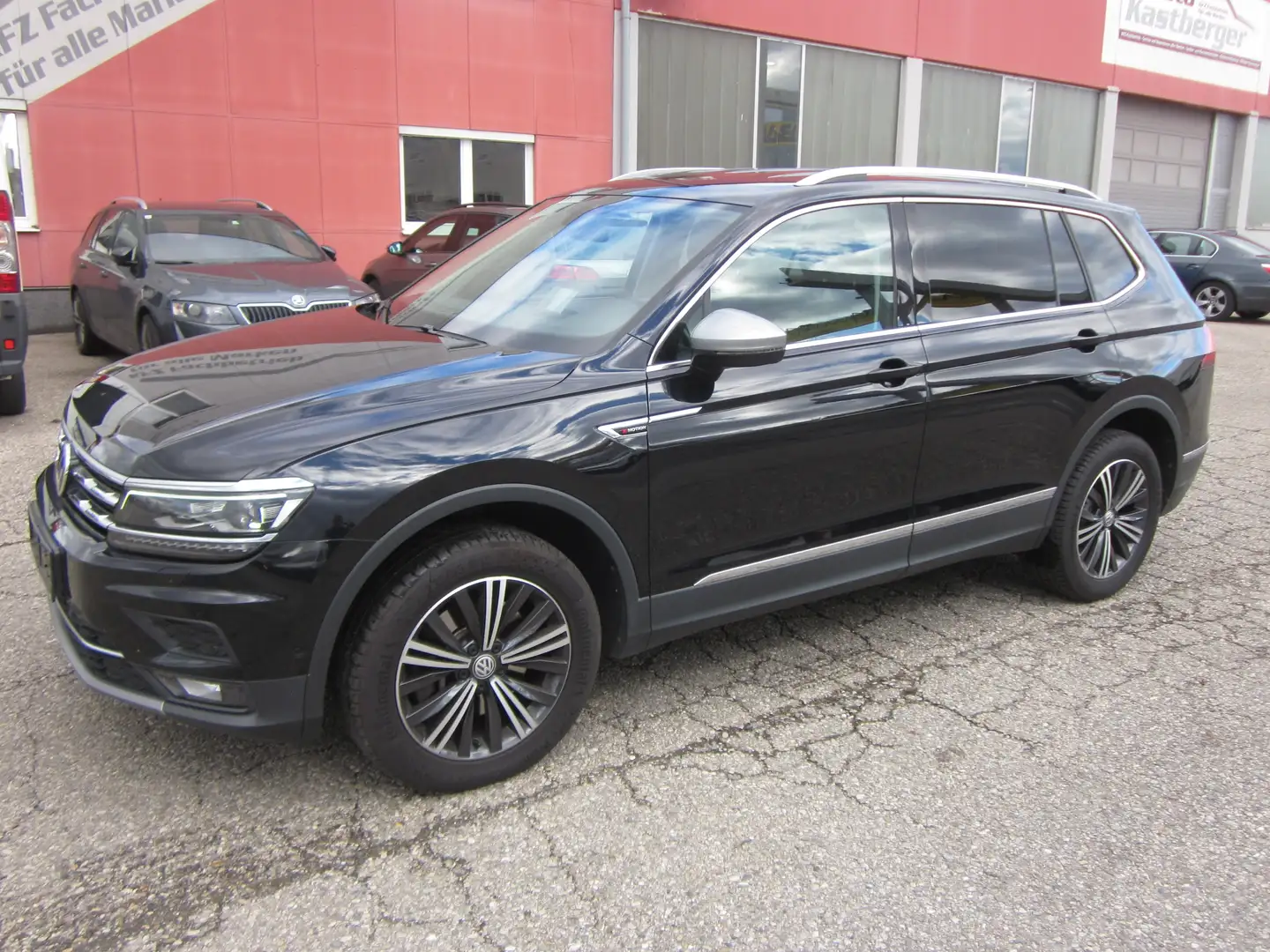 Volkswagen Tiguan Allspace 2,0TDI Highline DSG 4-motion Virtual Schwarz - 1