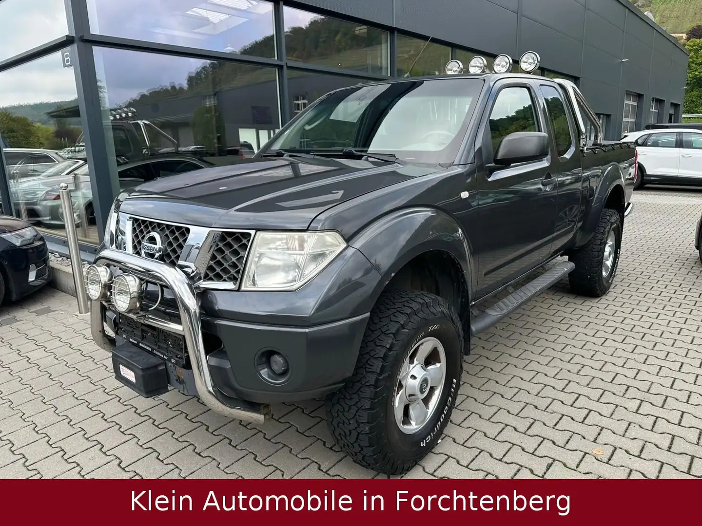 Nissan Navara KingCab Comfort 4X4 Offroad Seilwinde Grau - 1