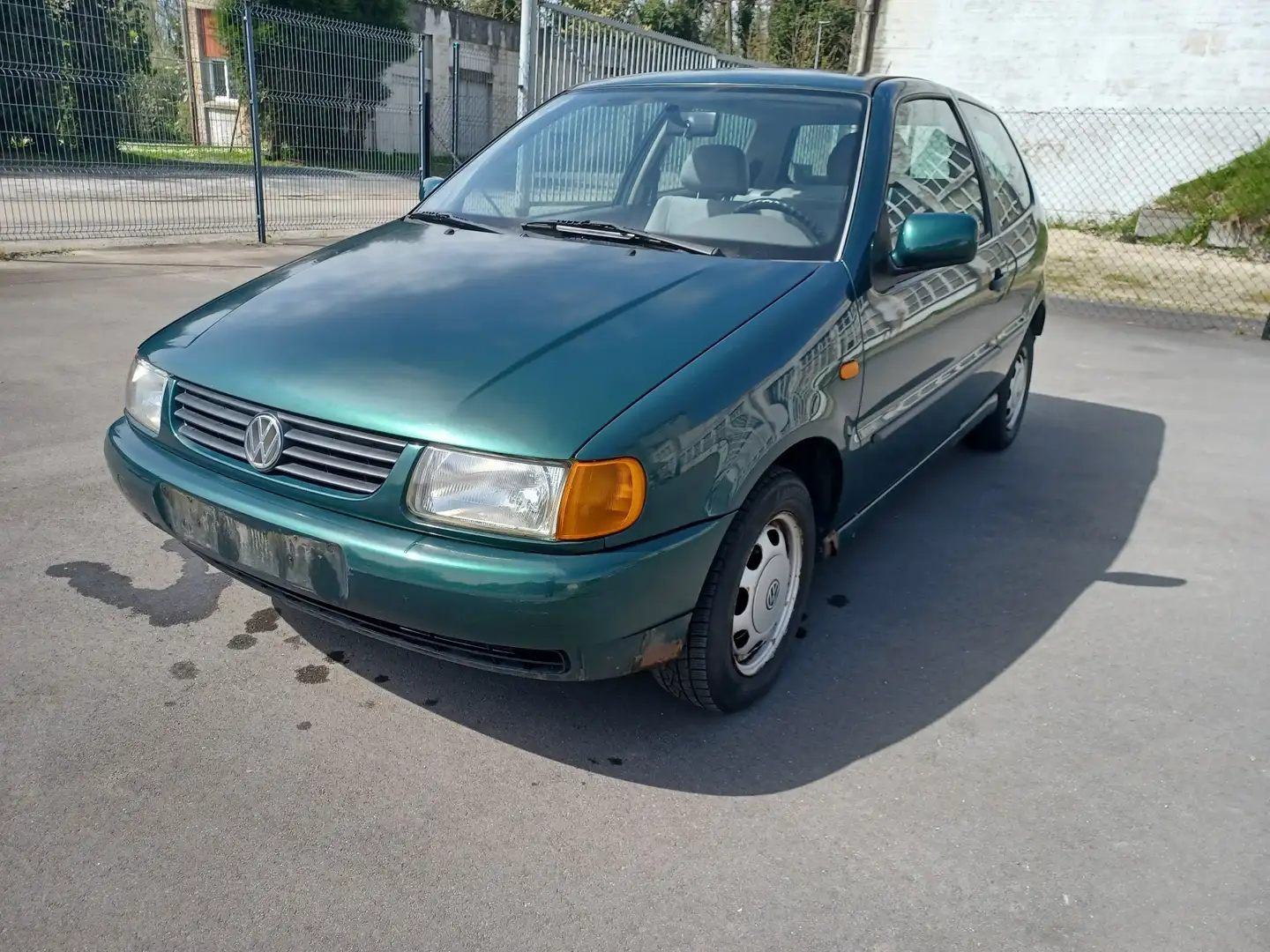 Volkswagen Polo 1.4i Verde - 1
