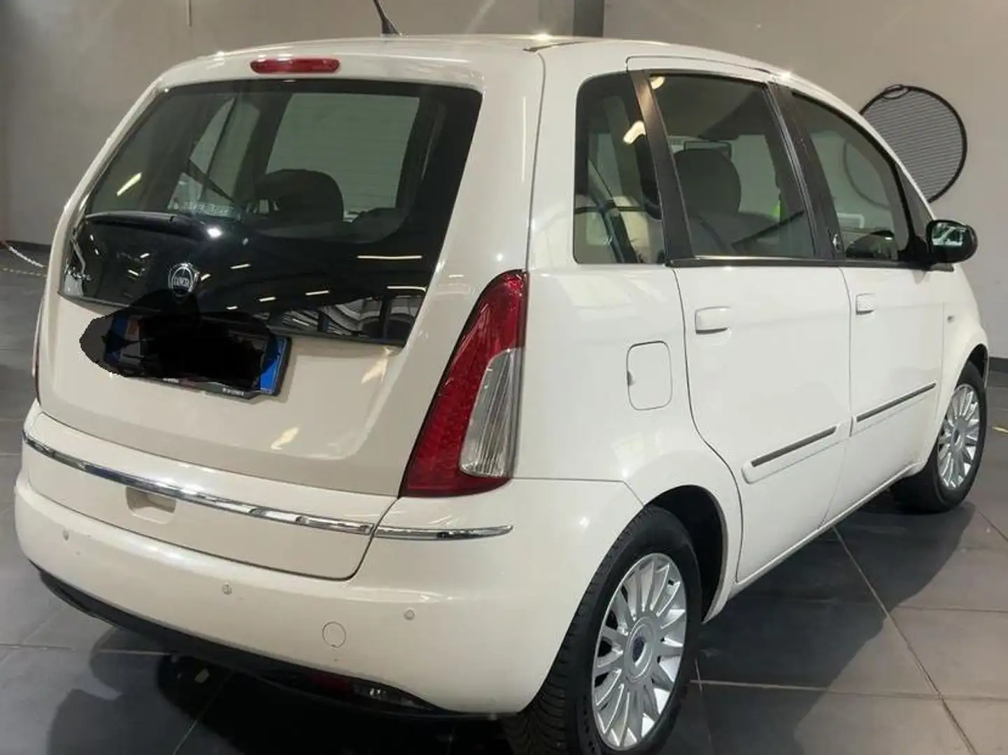 Lancia MUSA Musa II 2007 1.4 8v Diva c/c.traz.,esp ecochic Gpl Bianco - 2