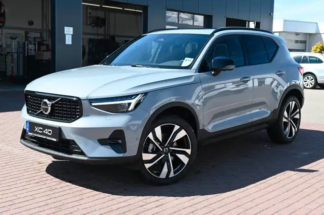 Volvo XC40 main image
