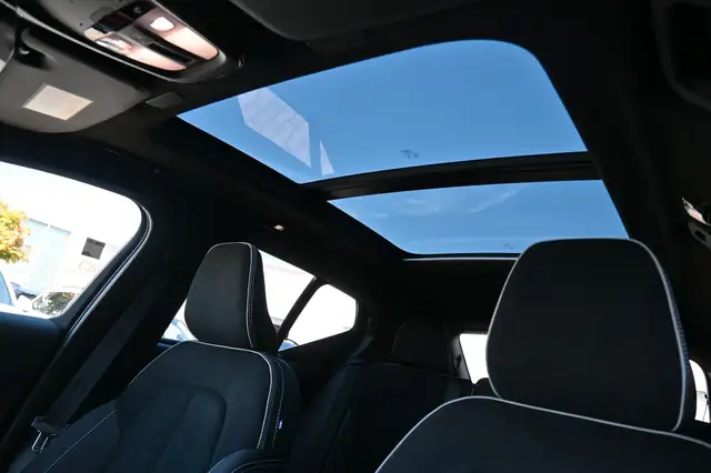 Volvo XC40 view 26