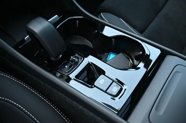 Volvo XC40 view 25