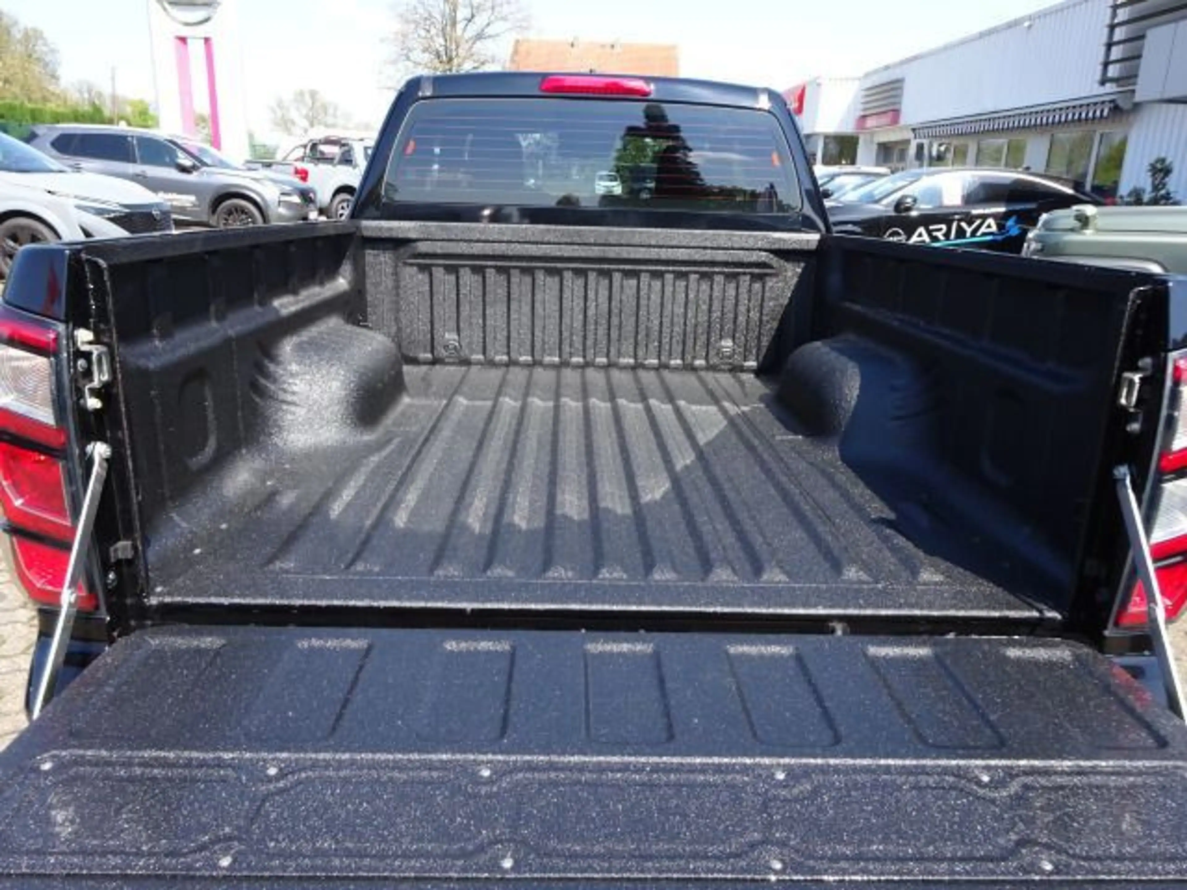 Isuzu D-Max Space Cab 1.9 4WD V-CROSS Jägerpreis — photo 11