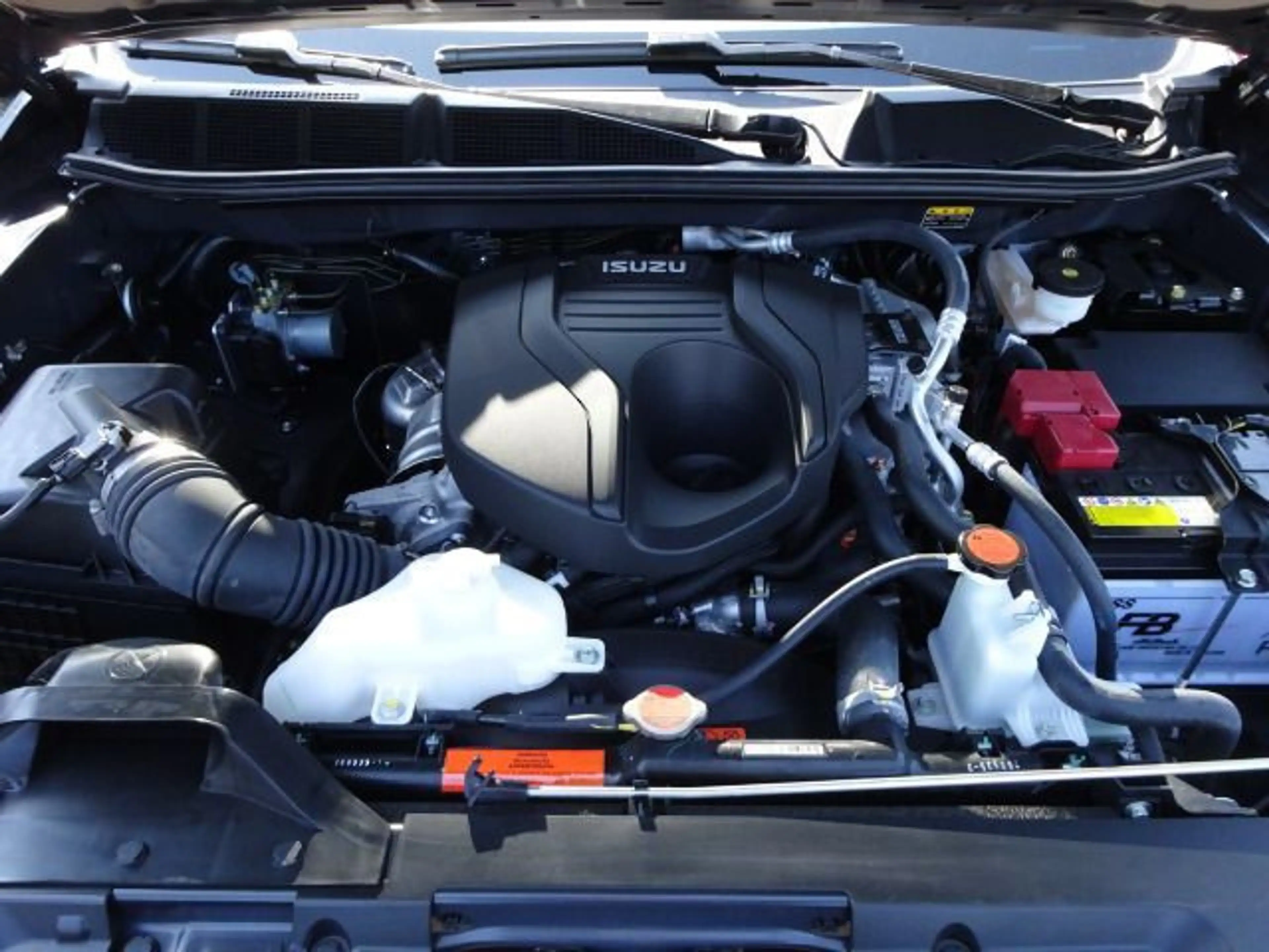 Isuzu D-Max Space Cab 1.9 4WD V-CROSS Jägerpreis — photo 10
