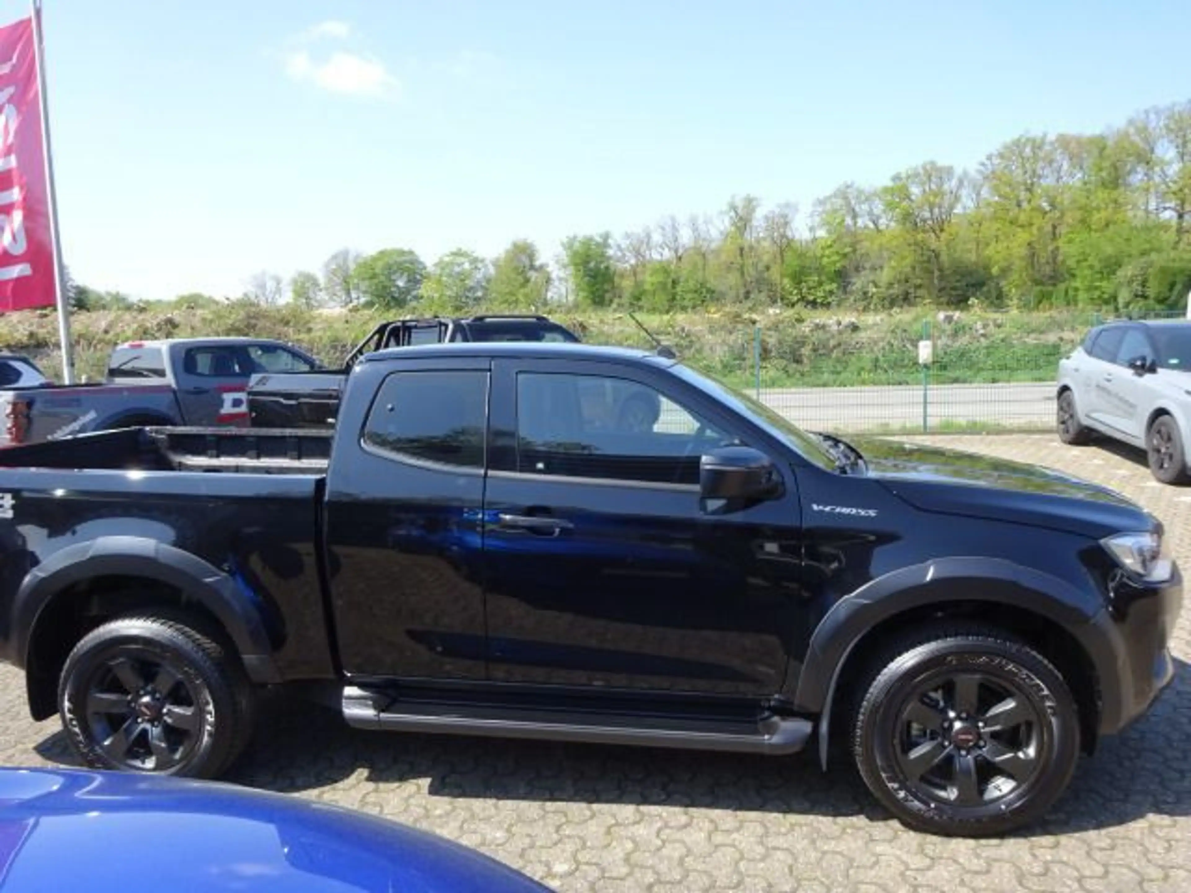Isuzu D-Max Space Cab 1.9 4WD V-CROSS Jägerpreis — photo 4