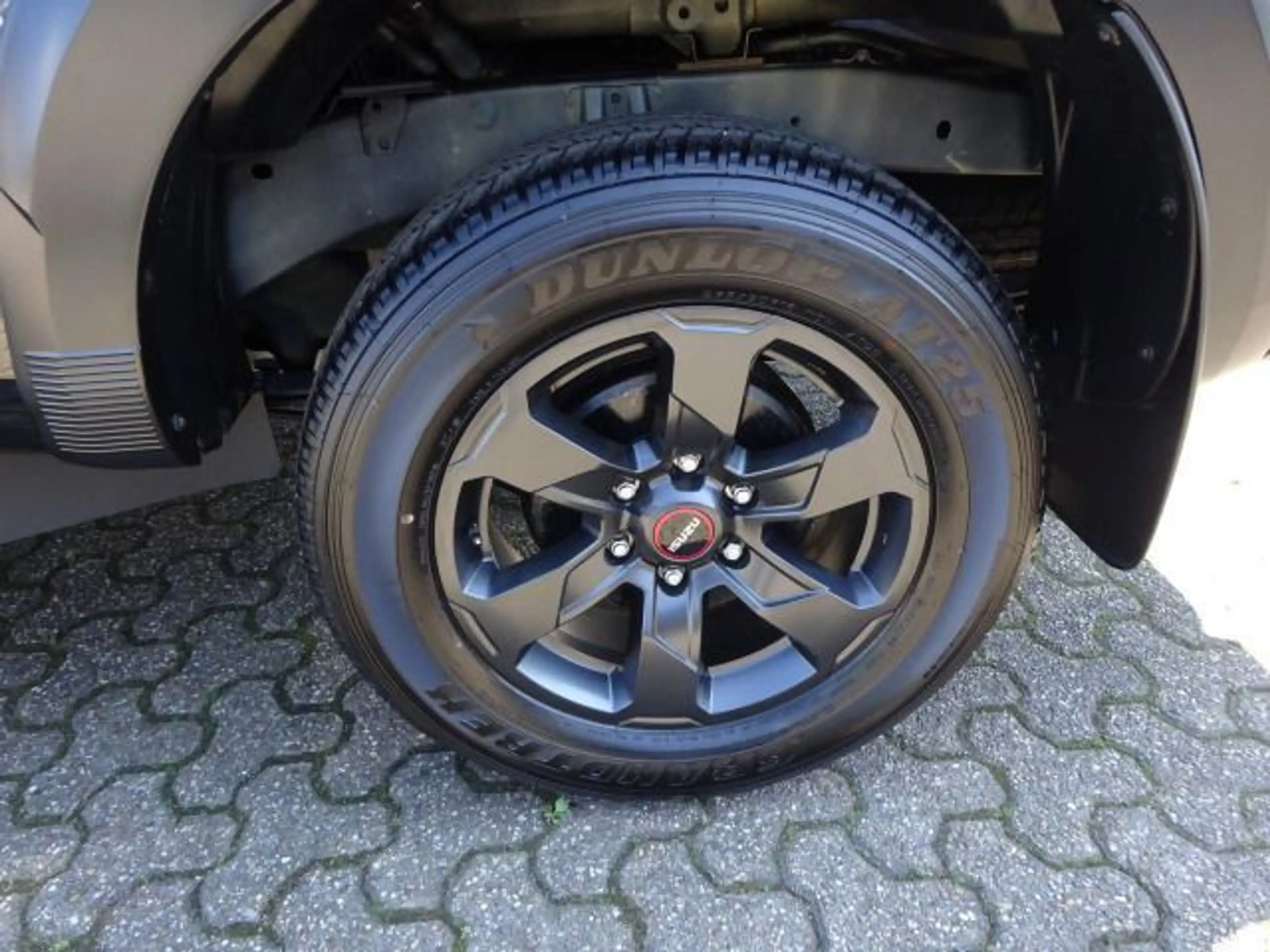 Isuzu D-Max Space Cab 1.9 4WD V-CROSS Jägerpreis — photo 9