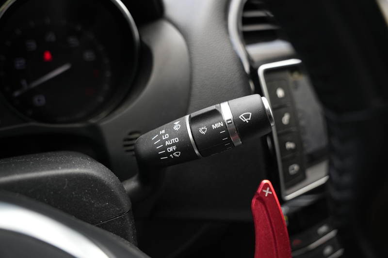 Jaguar XE 2.0 Portfolio — photo 41