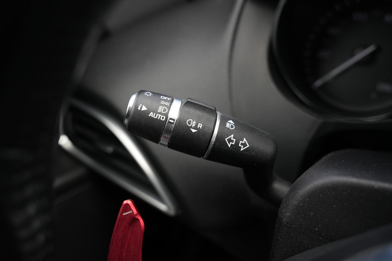 Jaguar XE 2.0 Portfolio — photo 42