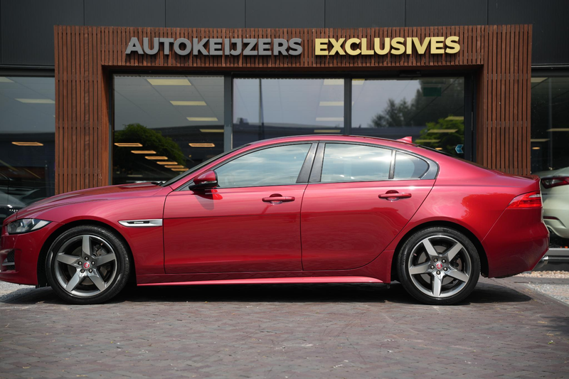 Jaguar XE 2.0 Portfolio — photo 7