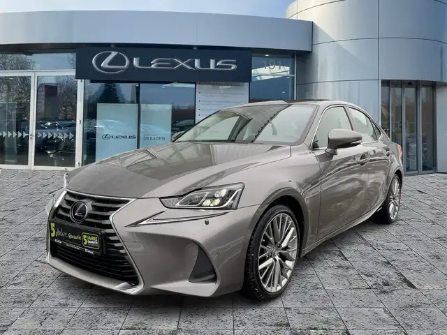 Lexus IS 300 h Luxury Line Schiebedach*Navi*ACC*KAM*DAB