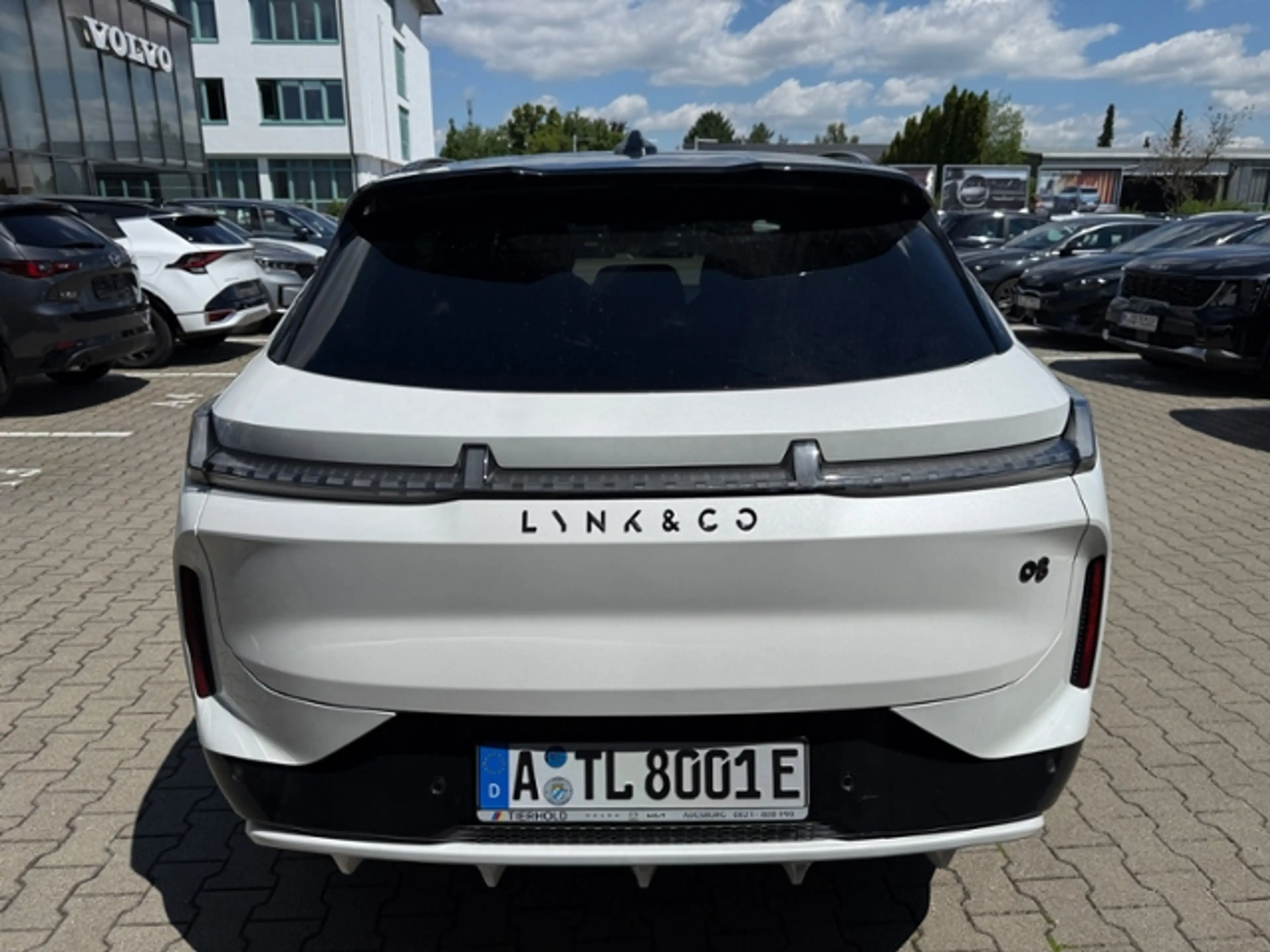 Lynk & Co 08 1.5 T PHEV 257 kW More — photo 4