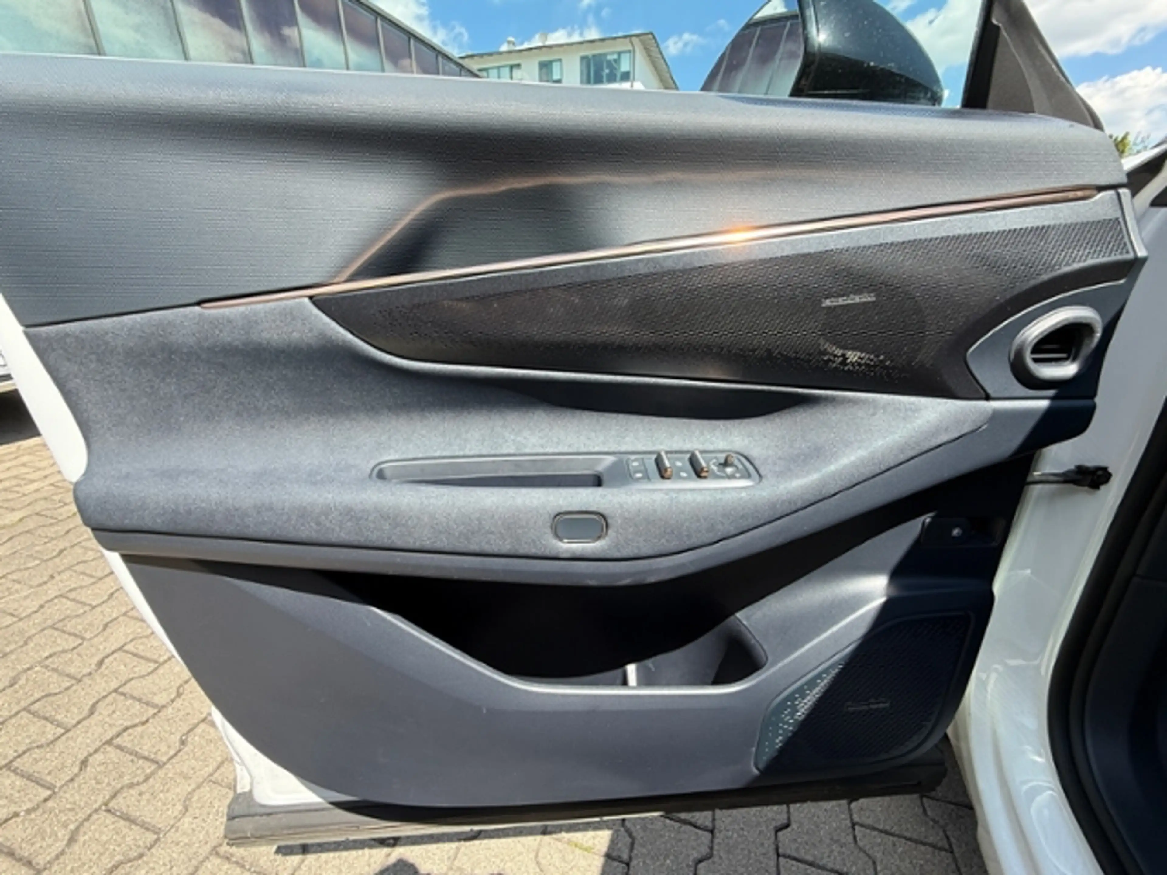 Lynk & Co 08 1.5 T PHEV 257 kW More — photo 15