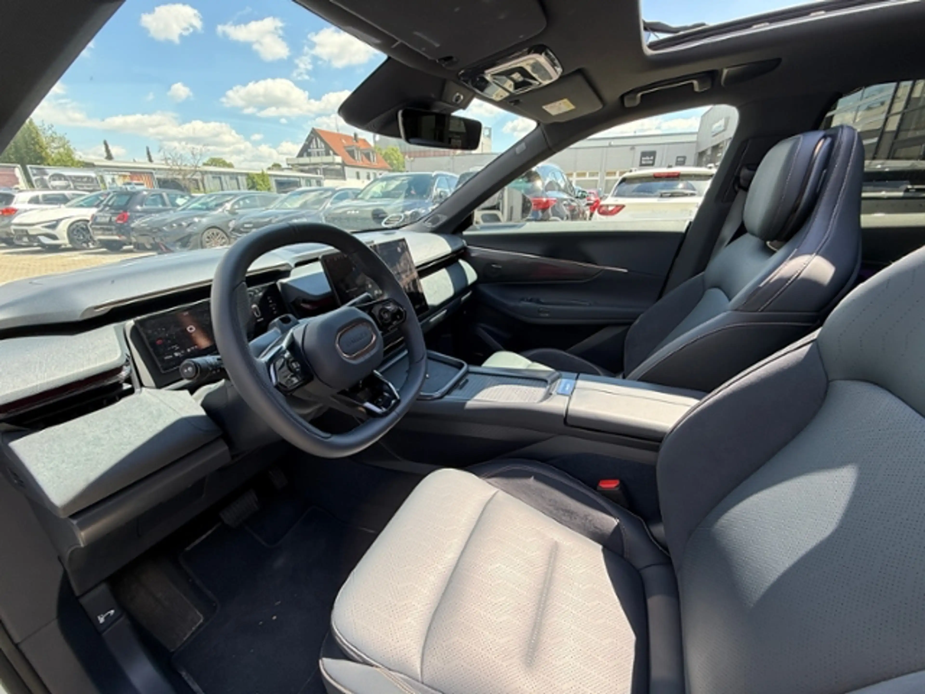 Lynk & Co 08 1.5 T PHEV 257 kW More — photo 13